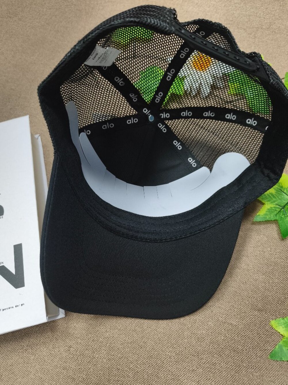 NWT Alo Yoga District Trucker Hat Black and white logo🖤🤍Unisex Sports Caps - Picture 5 of 5